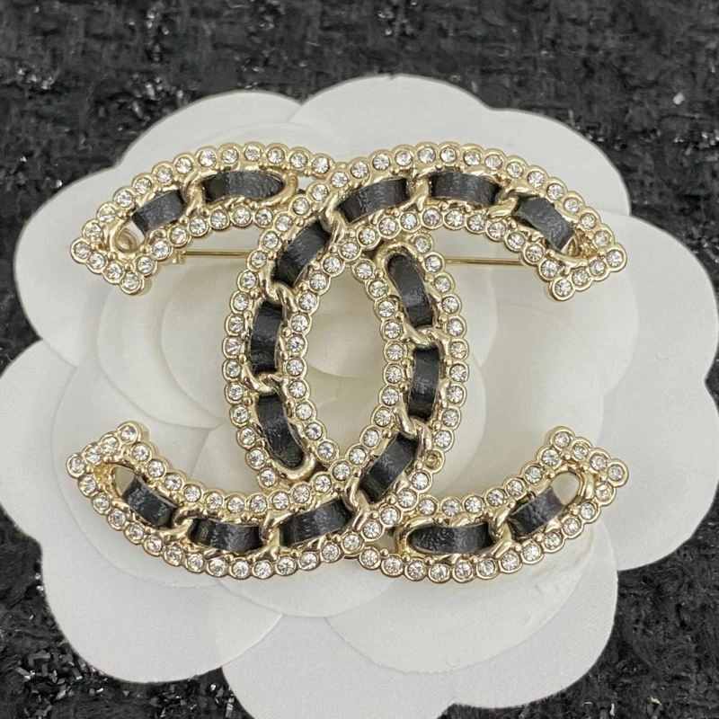 Chanel Brooches Refined 229228