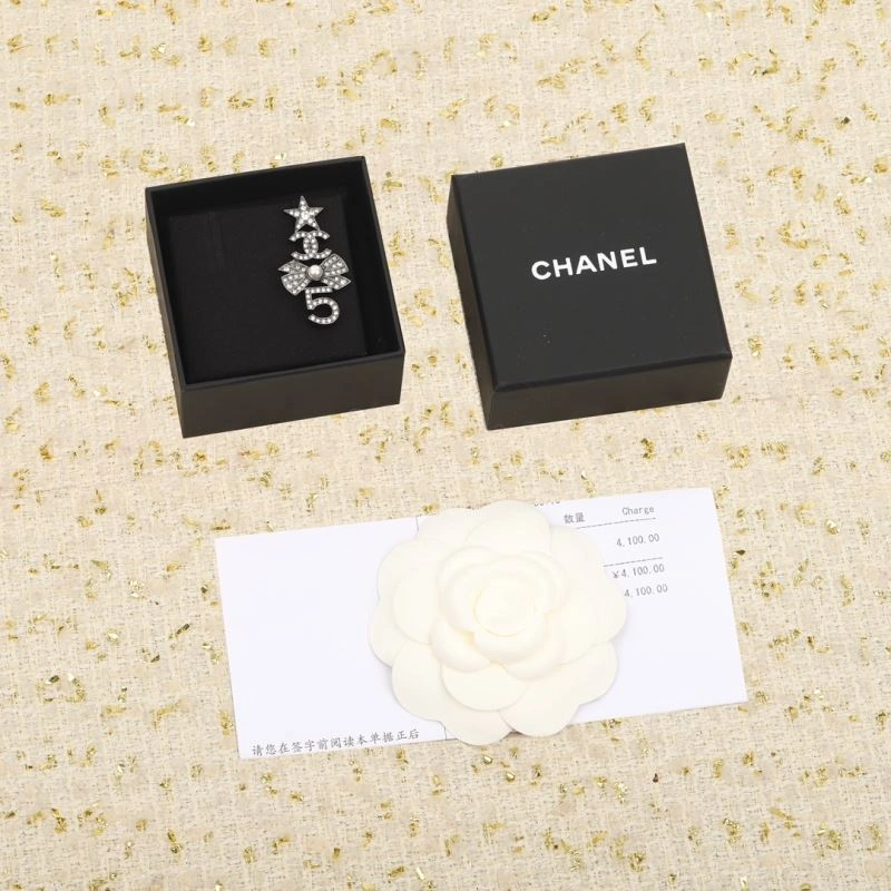 Chanel Brooches Lightweight 229180