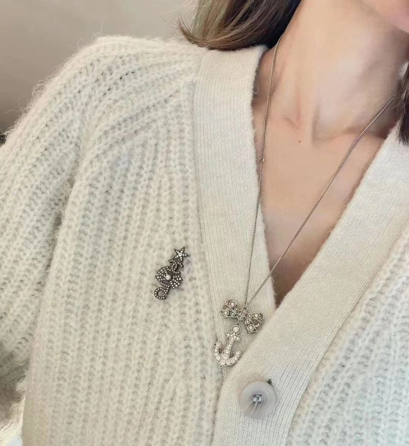 Chanel Brooches Lightweight 229180
