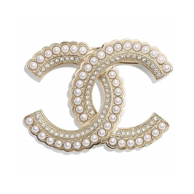 Versatile Chanel Brooches 229170