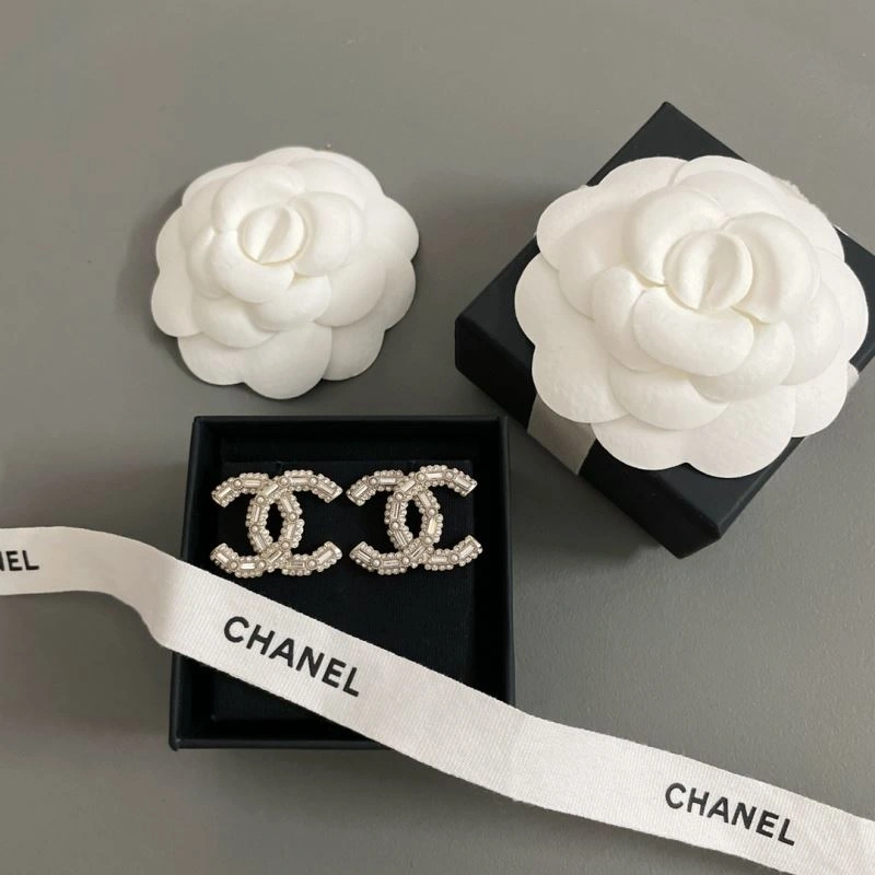 Attractive Chanel Brooches 229179
