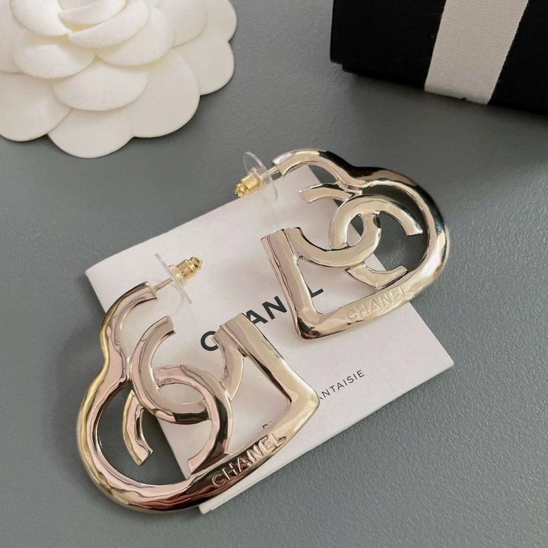 HighPerformance Chanel Brooches 229214