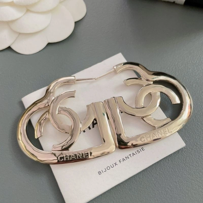 HighPerformance Chanel Brooches 229214
