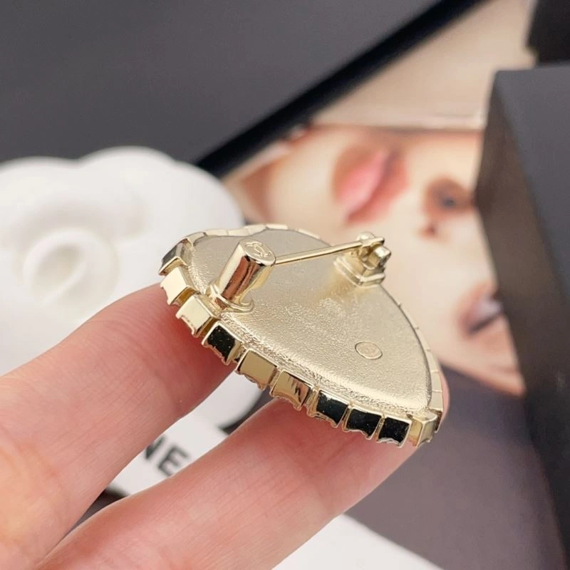Chanel Brooches Modern 229161
