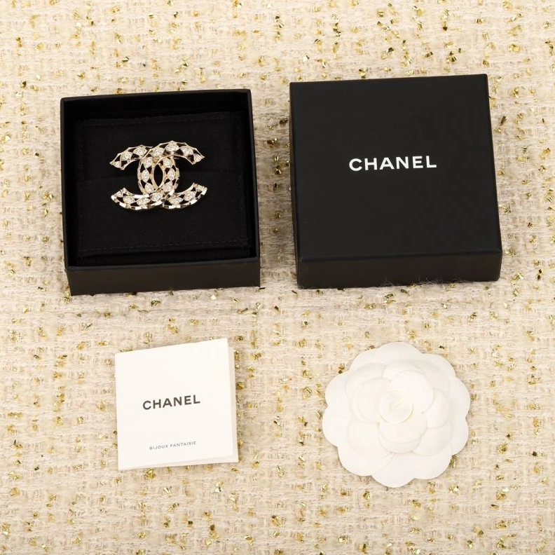 Chanel Brooches Versatile 229200