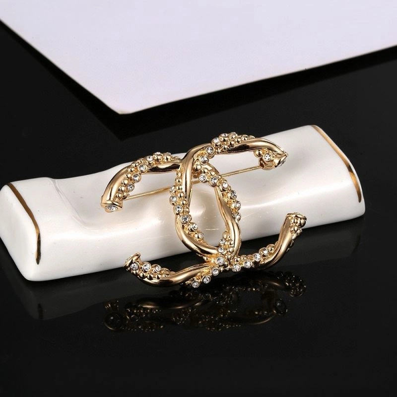 ZipUp Chanel Brooches 229202