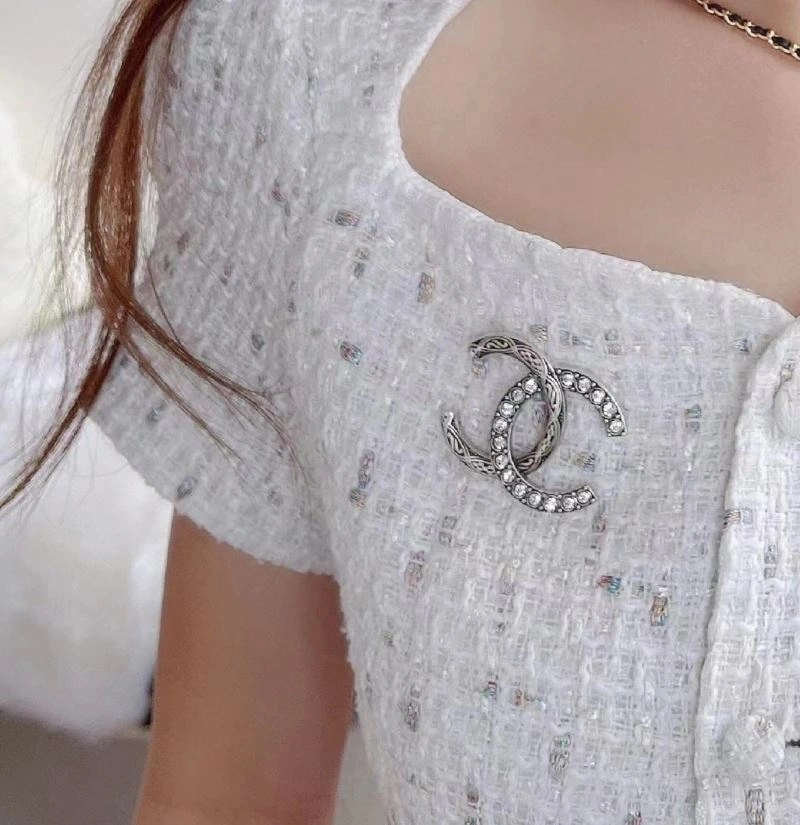 Chanel Brooches Breathable 229195