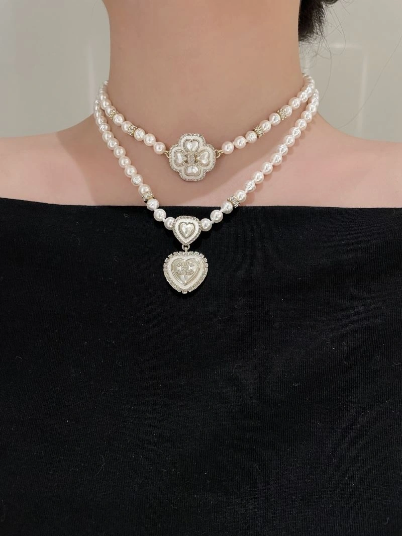Chanel Brooches Premium 229178