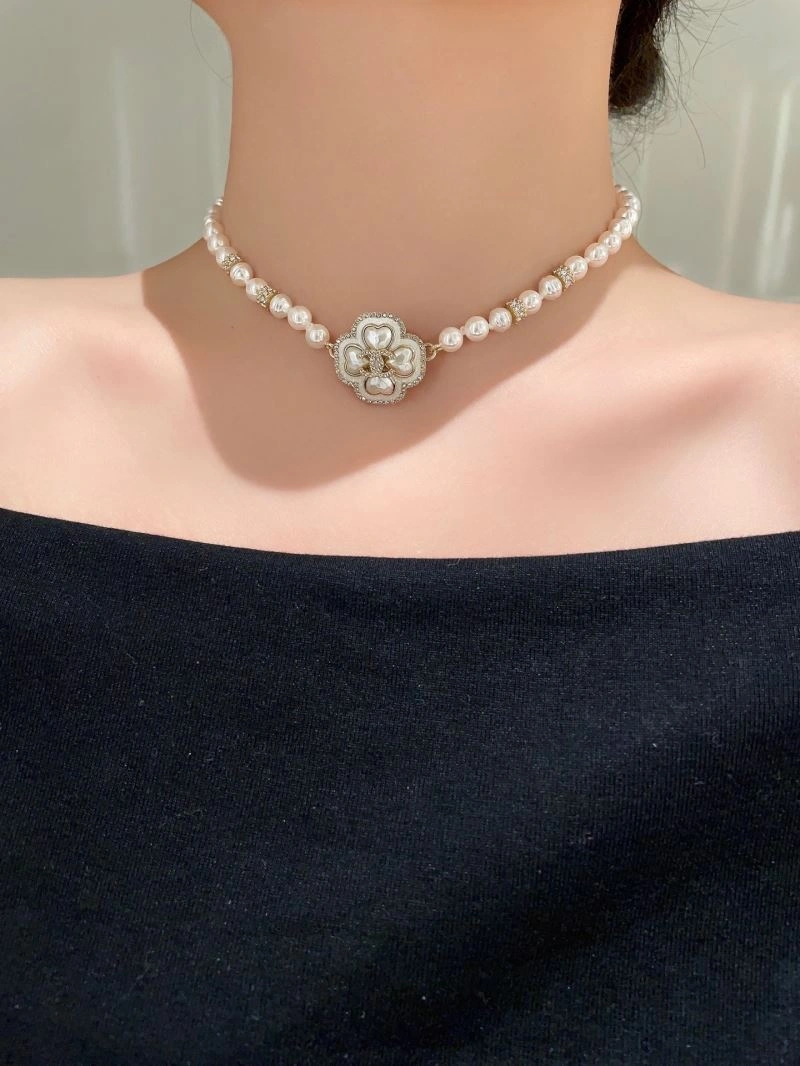 Chanel Brooches Premium 229178