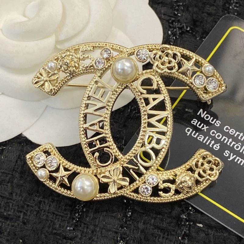 ModernLook Chanel Brooches 229172