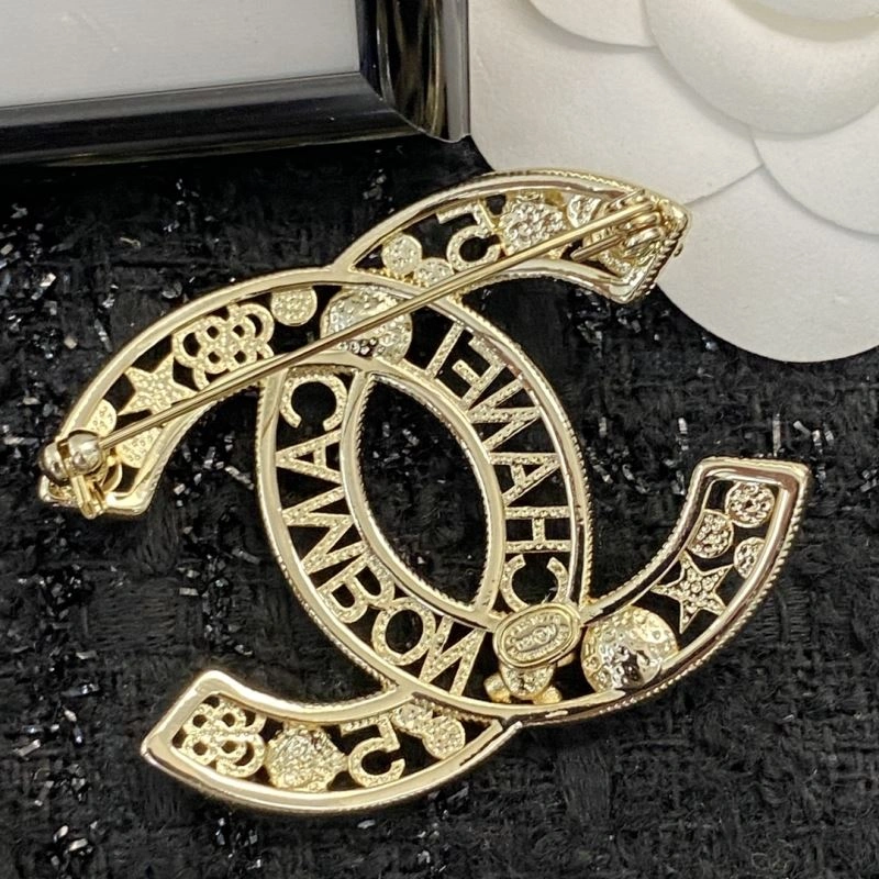 ModernLook Chanel Brooches 229172