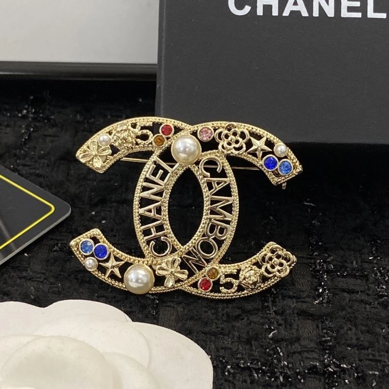 ModernLook Chanel Brooches 229172