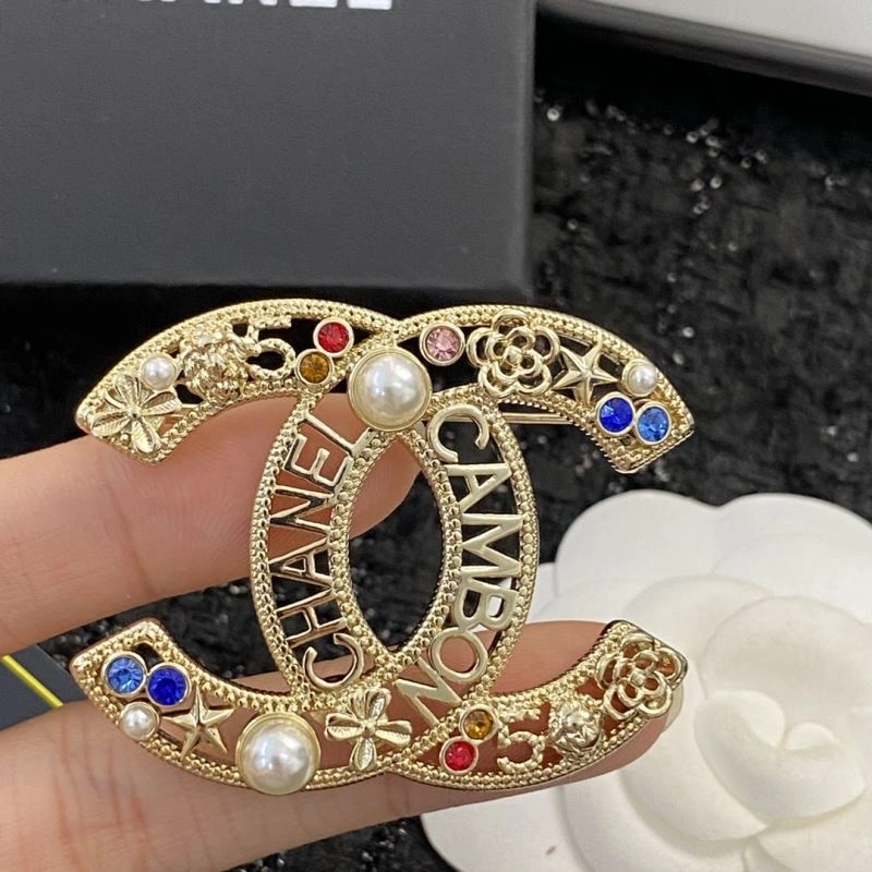 ModernLook Chanel Brooches 229172