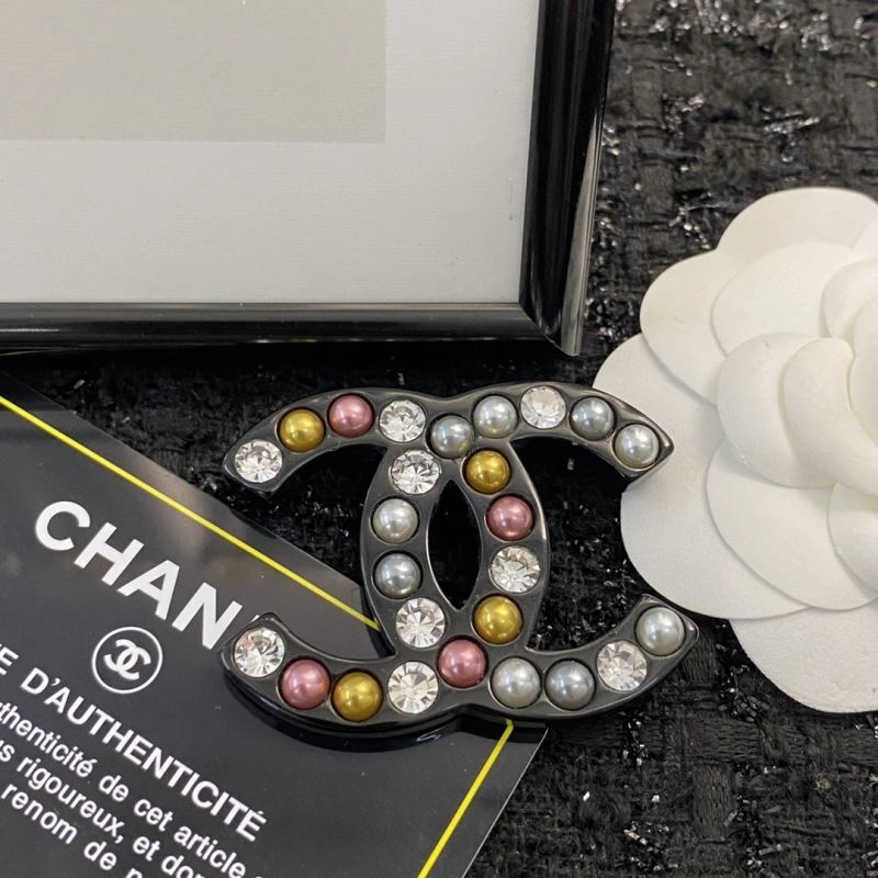 Chanel Brooches FashionForward 229151