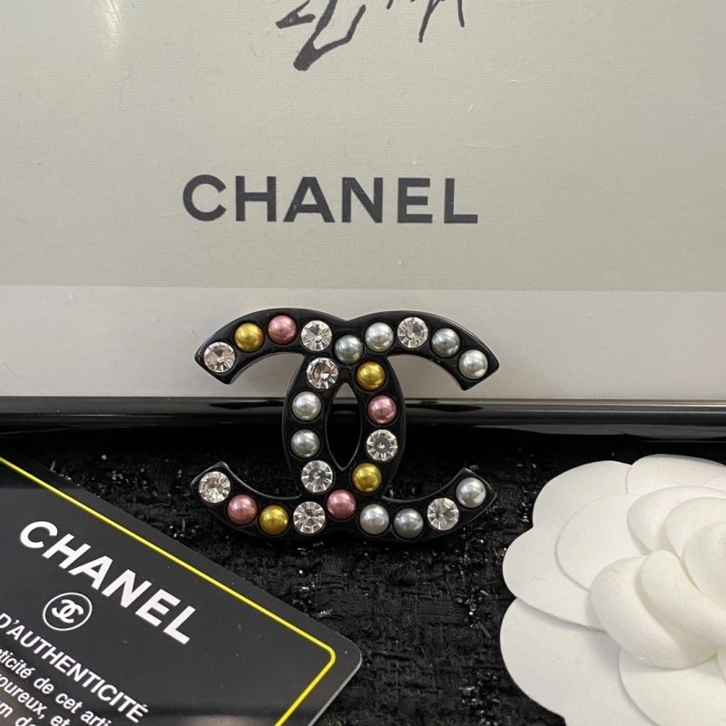 Chanel Brooches FashionForward 229151