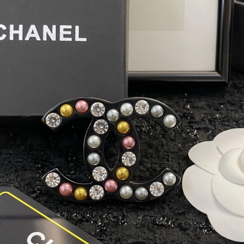 Chanel Brooches FashionForward 229151