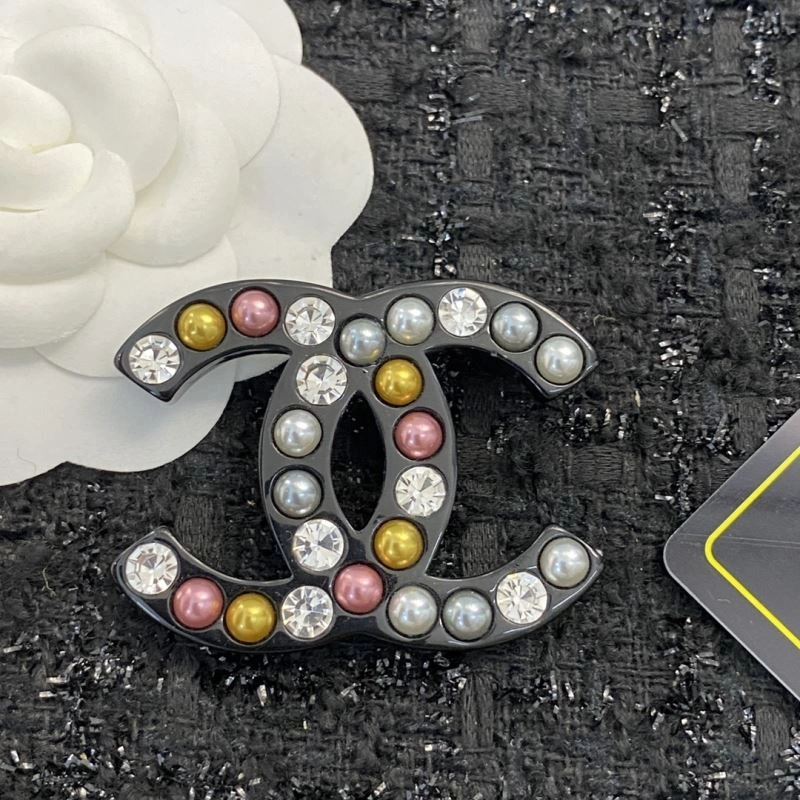 Chanel Brooches FashionForward 229151