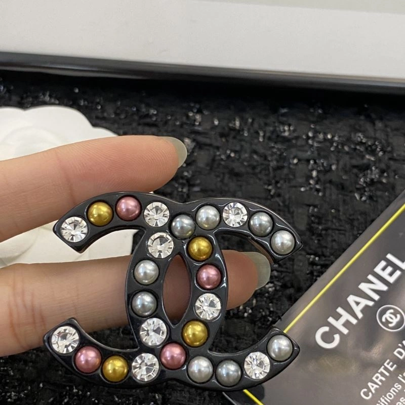 Chanel Brooches FashionForward 229151