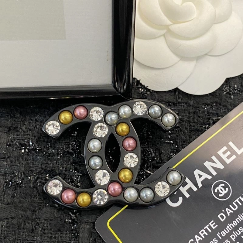Chanel Brooches FashionForward 229151