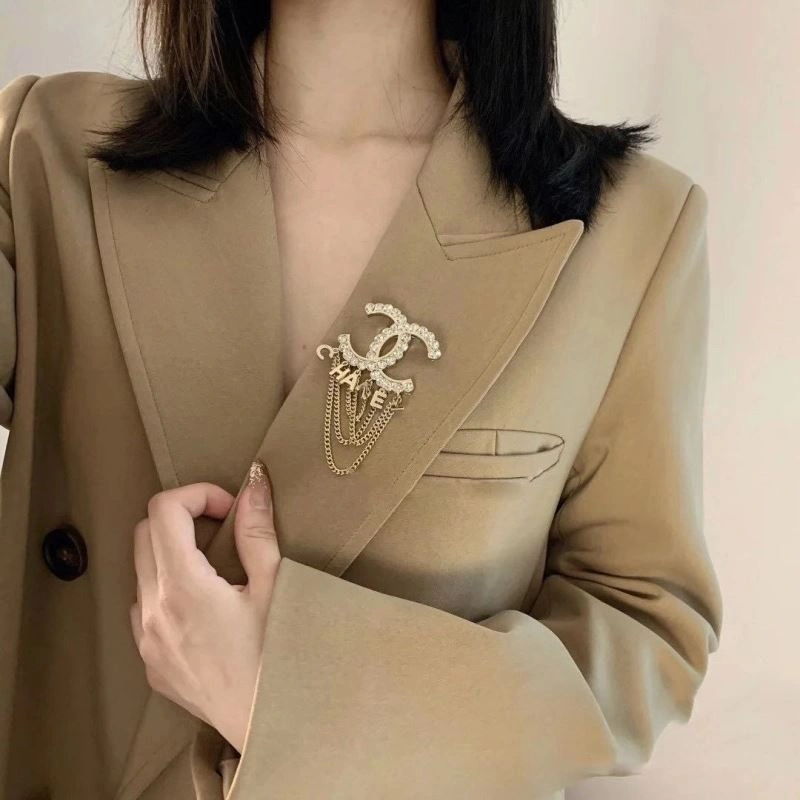 Functional Chanel Brooches 229153