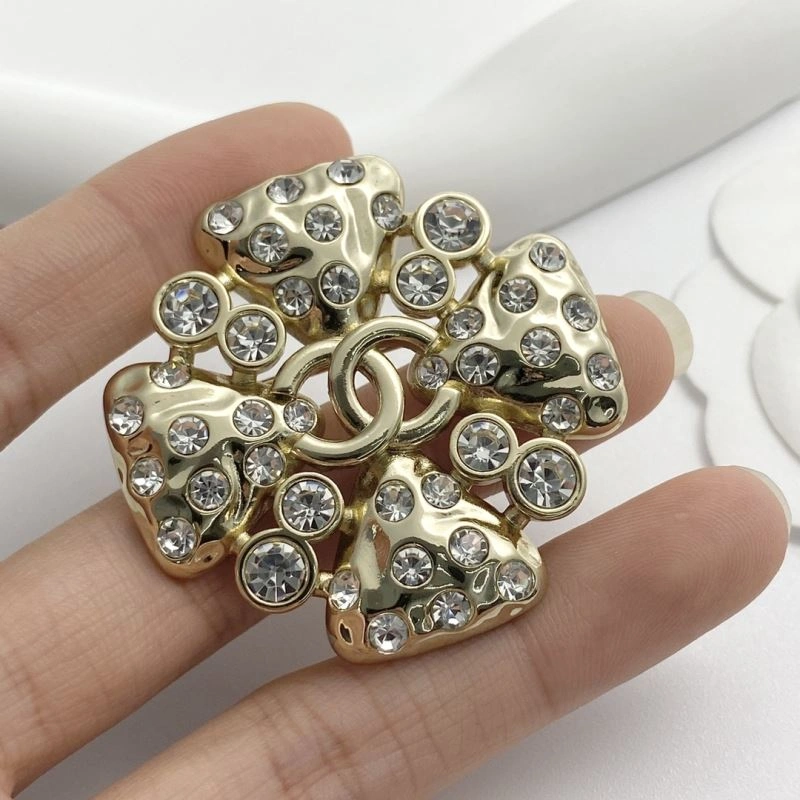 Chanel Brooches Sleek 229139