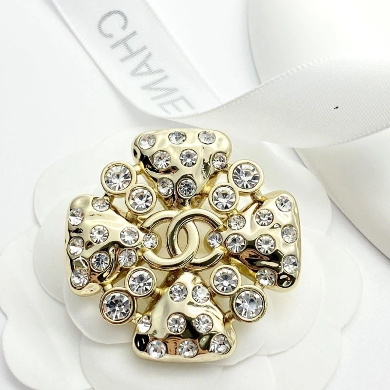 Chanel Brooches Sleek 229139
