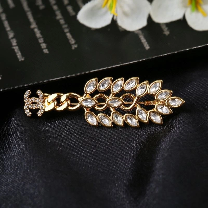 SoftTouch Chanel Brooches 228334