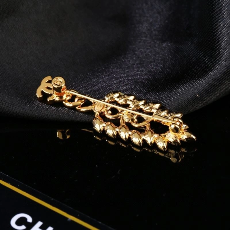 SoftTouch Chanel Brooches 228334