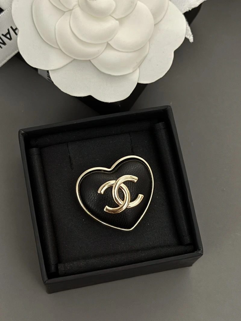 Chanel Brooches Unisex 228360