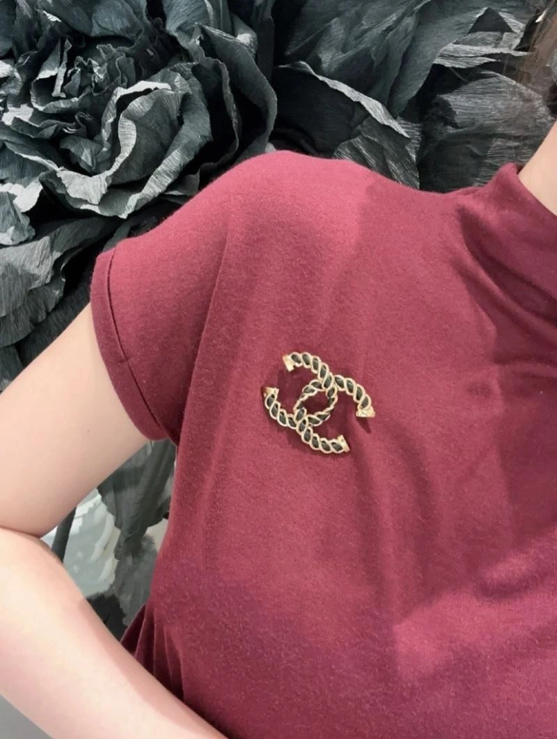 Flexible Chanel Brooches 228327