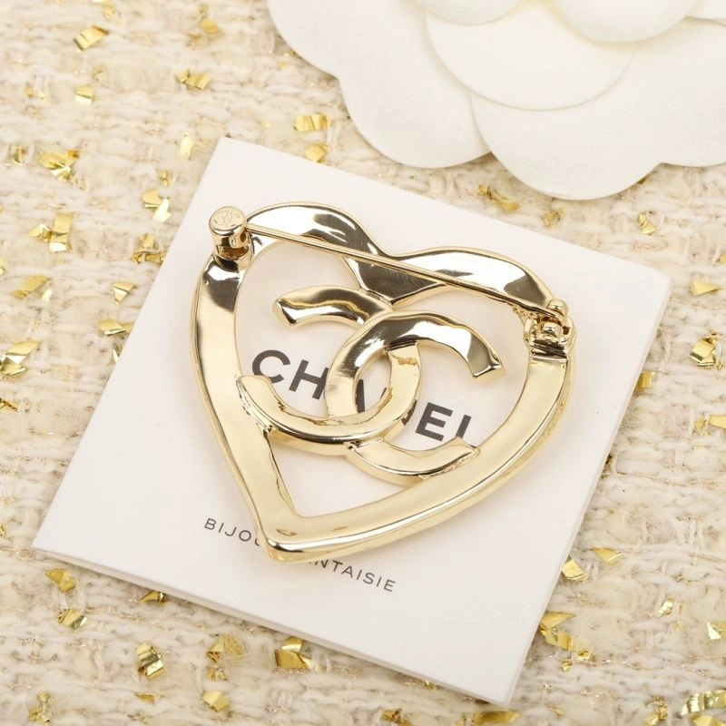 Sophisticated Chanel Brooches 228358