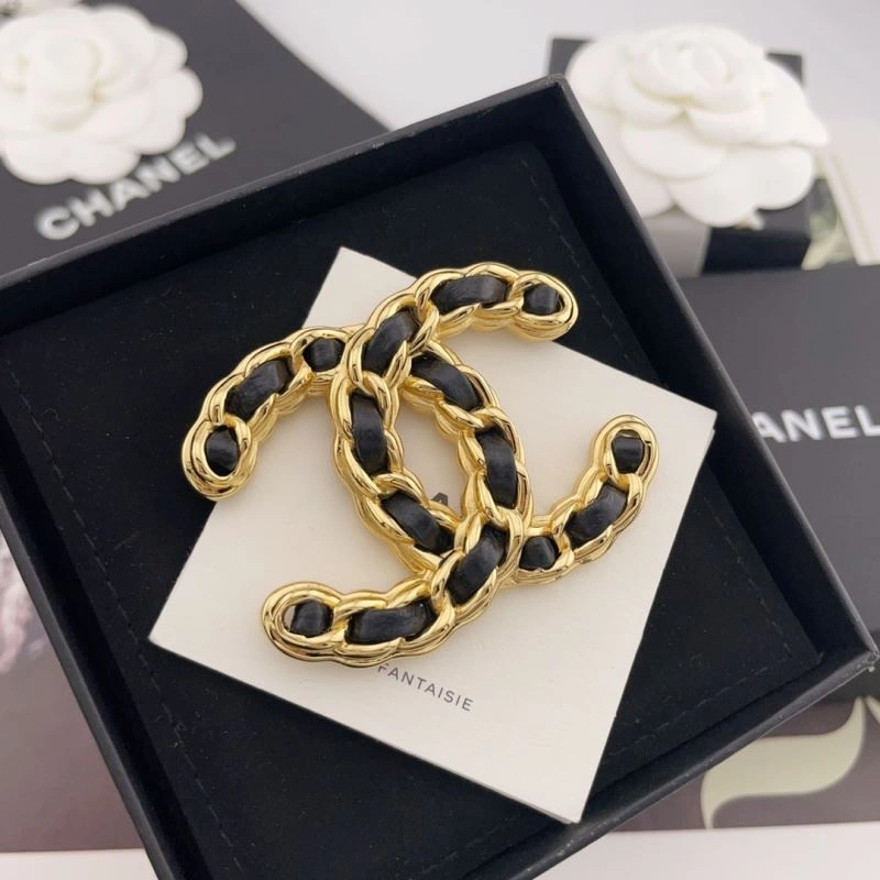 Chanel Brooches FashionForward 228385