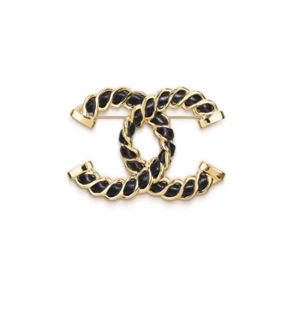 Unique Chanel Brooches 228317