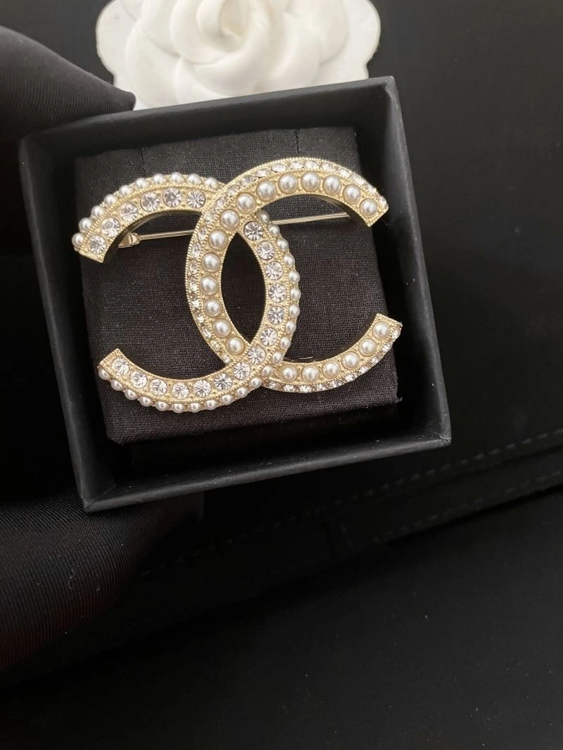 Chanel Brooches Premium 228308