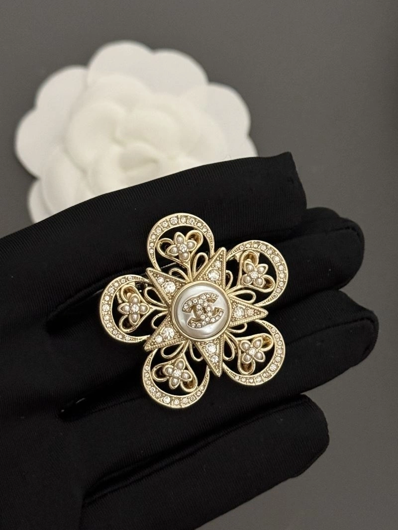 Chanel Brooches Fashionable 228340