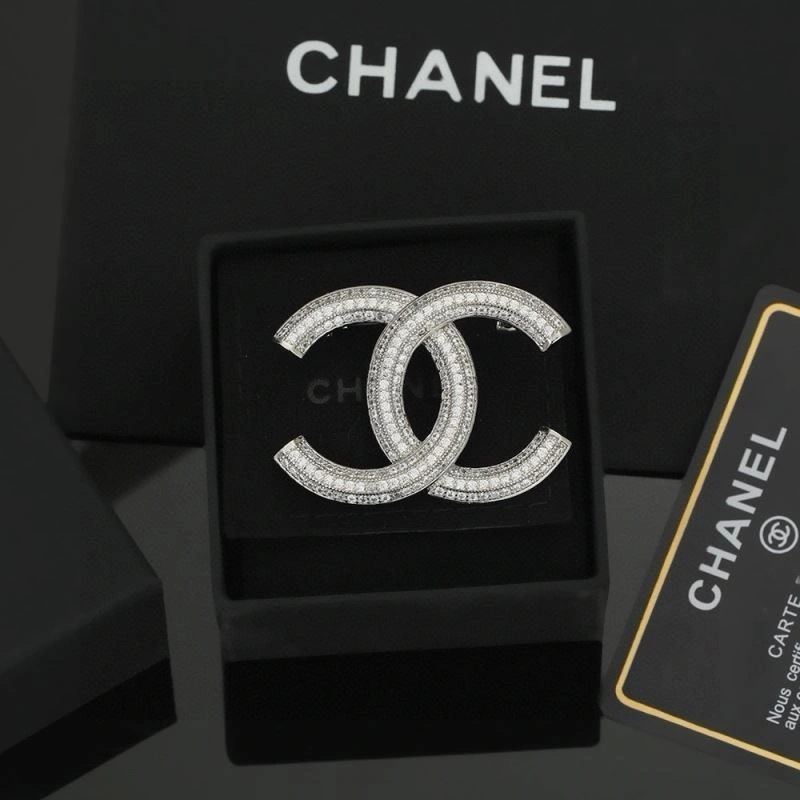 Practical Chanel Brooches 228339