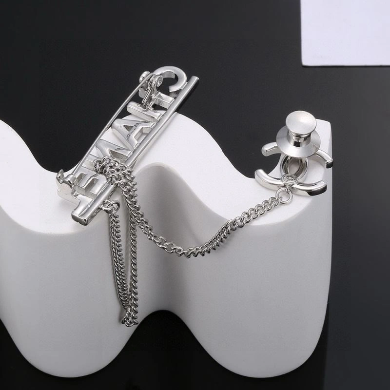 GoodFit Chanel Brooches 228297
