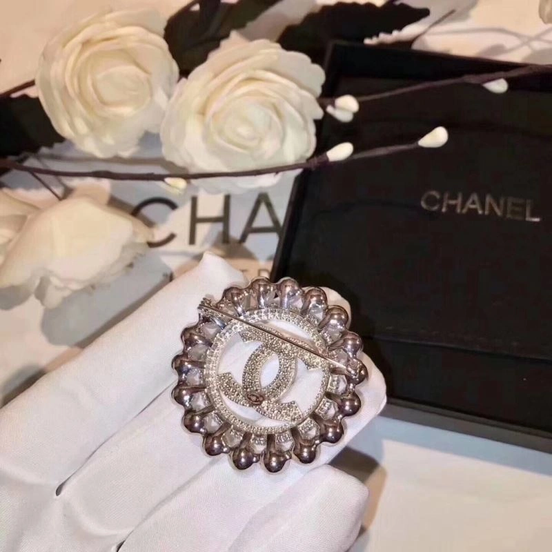 FastDry Chanel Brooches 228362