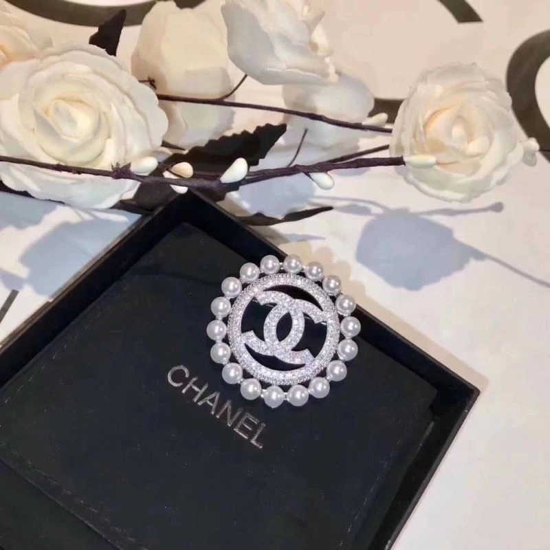 FastDry Chanel Brooches 228362