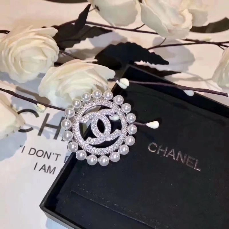 FastDry Chanel Brooches 228362