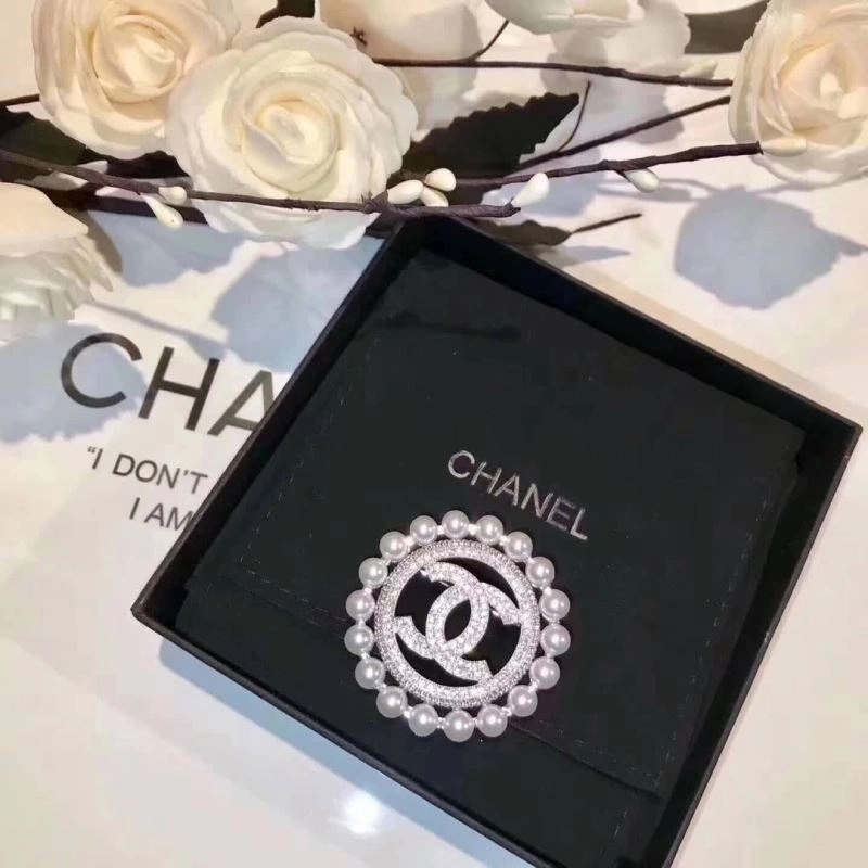FastDry Chanel Brooches 228362