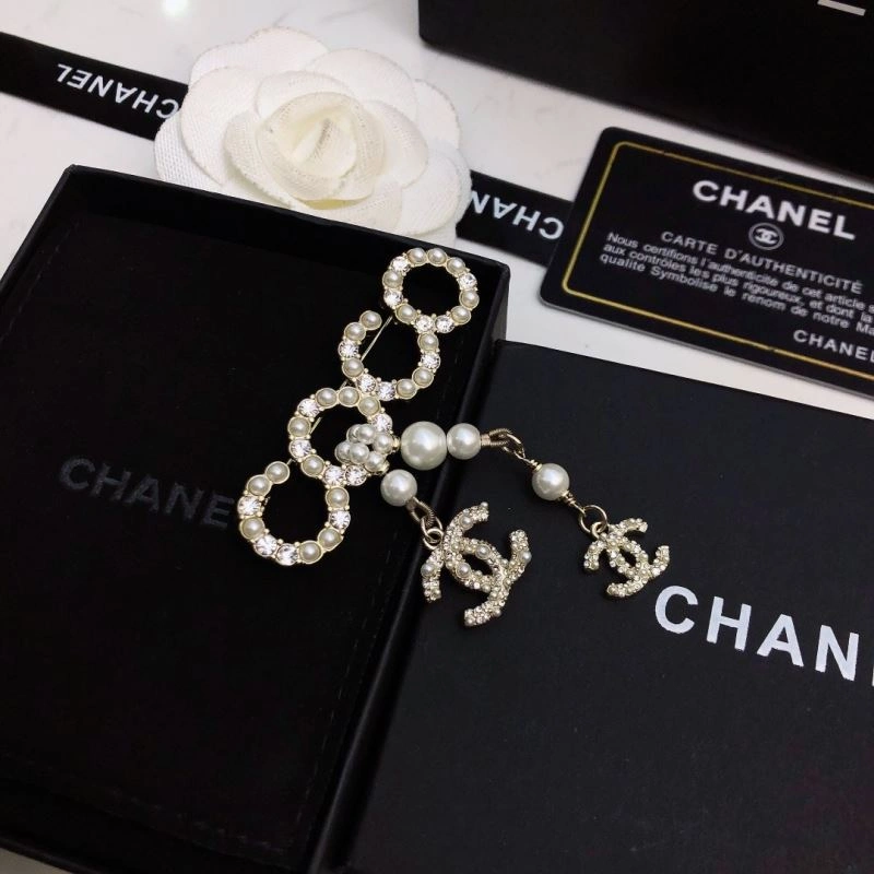 EasyMatch Chanel Brooches 228294