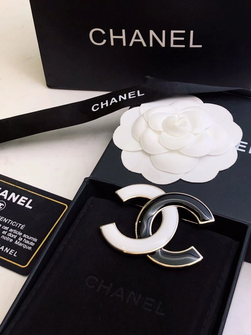 Chanel Brooches ZipUp 228328
