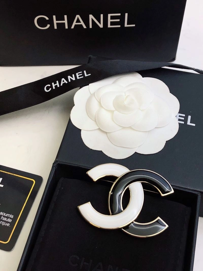 Chanel Brooches ZipUp 228328