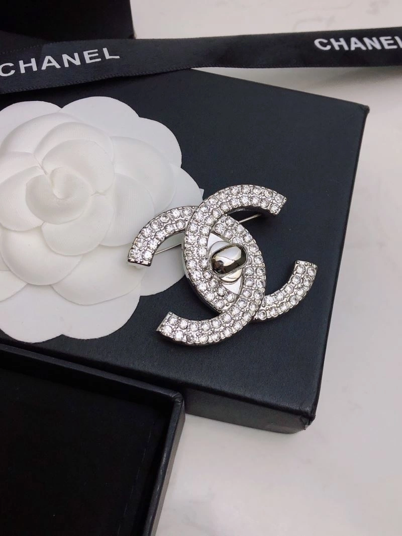 WaterResistant Chanel Brooches 228320
