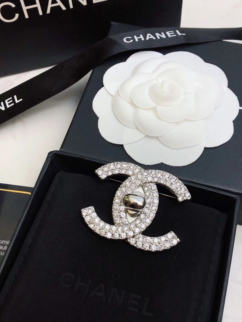 WaterResistant Chanel Brooches 228320