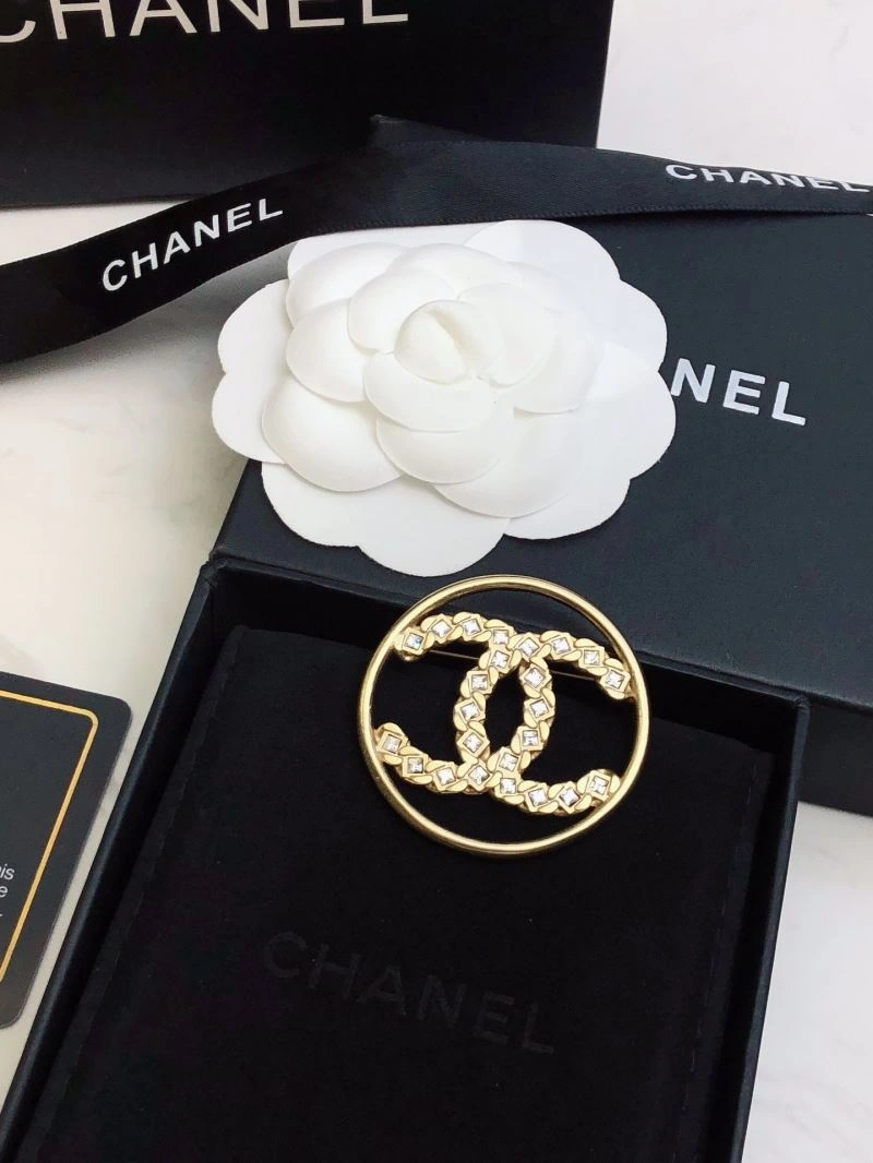 Popular Chanel Brooches 228303