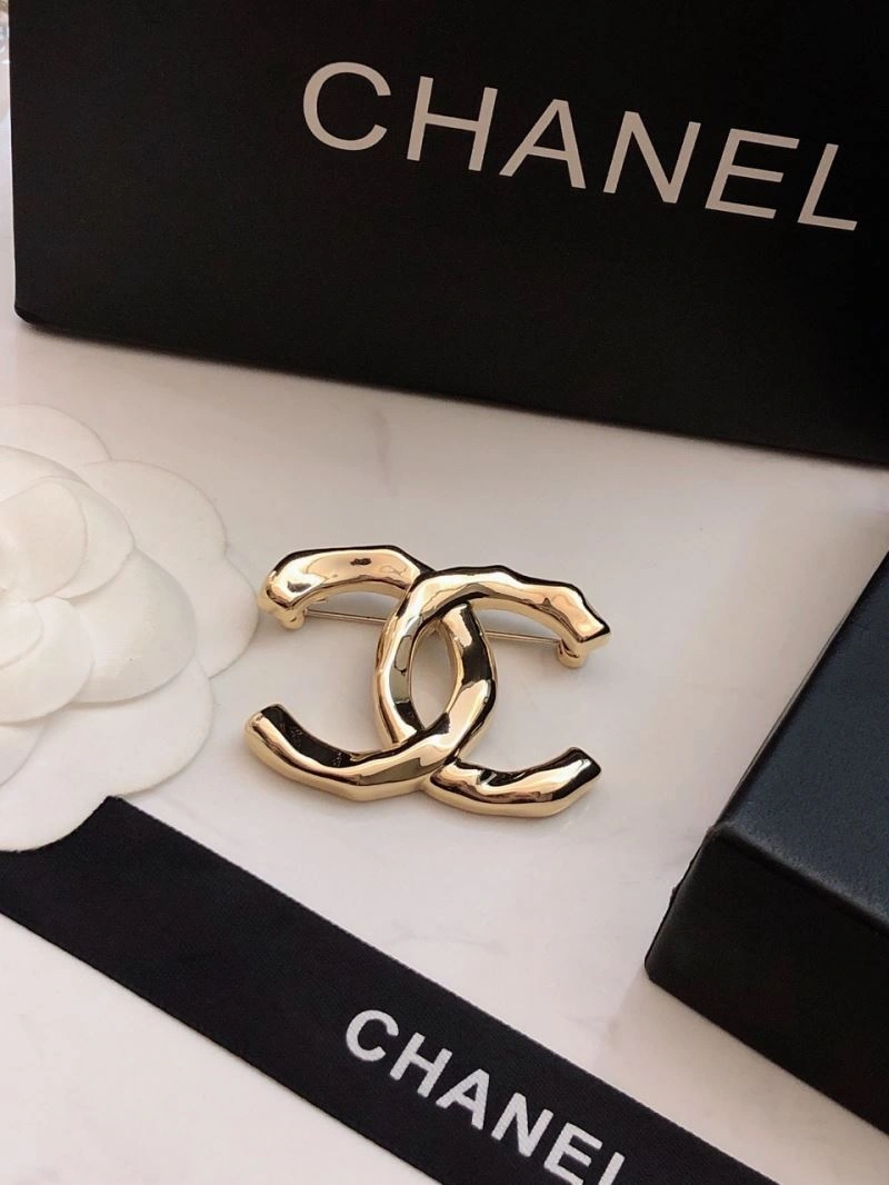 Bright Chanel Brooches 228299