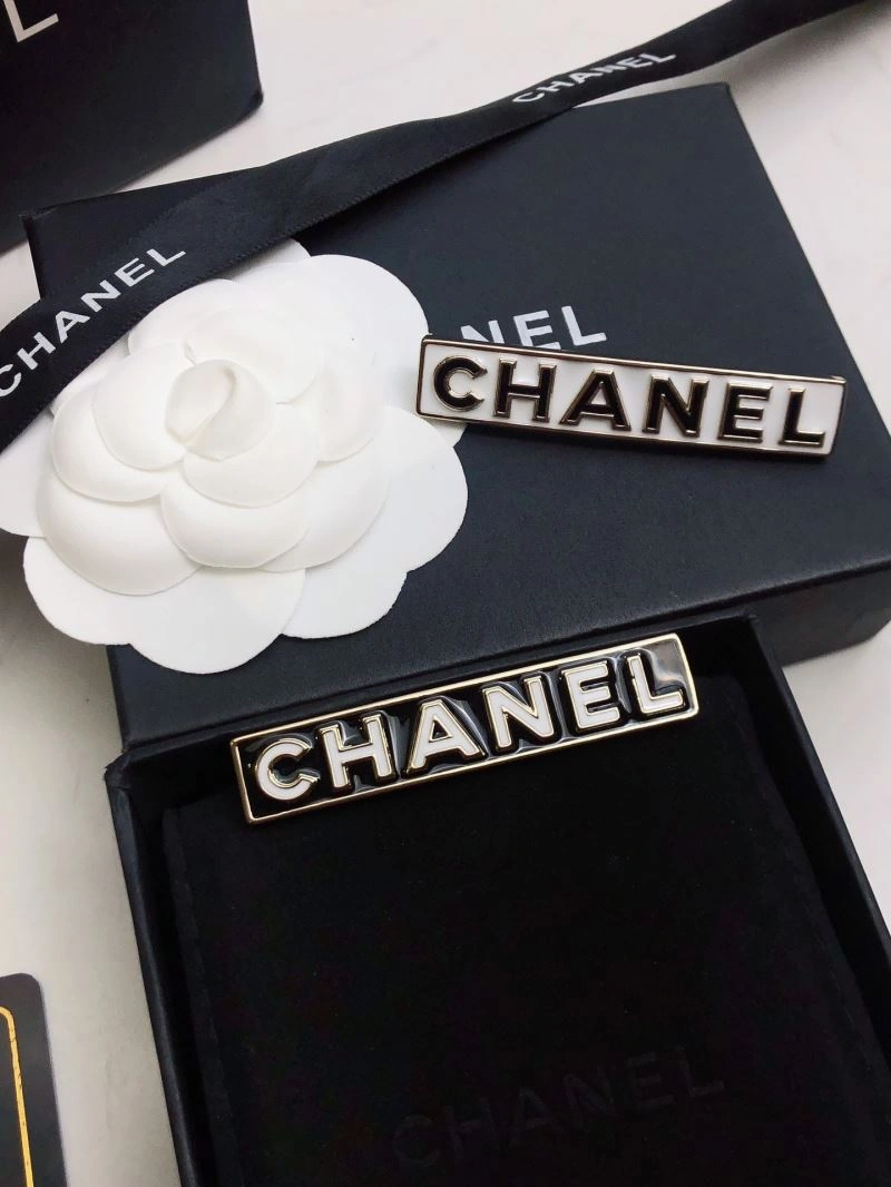 Chic Chanel Brooches 228284