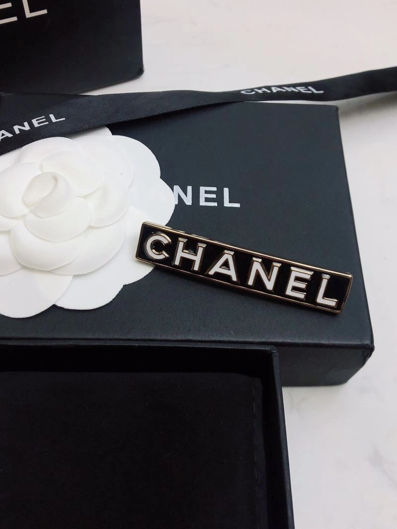 Chic Chanel Brooches 228284